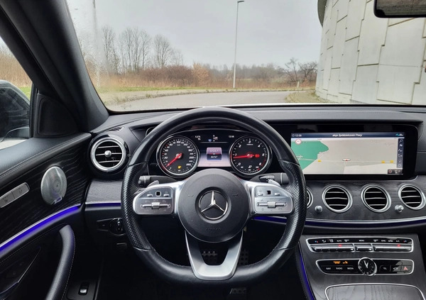 Mercedes-Benz Klasa E cena 132800 przebieg: 84000, rok produkcji 2018 z Wyszków małe 742